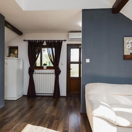 Apartment Mia Слунь Екстер'єр фото