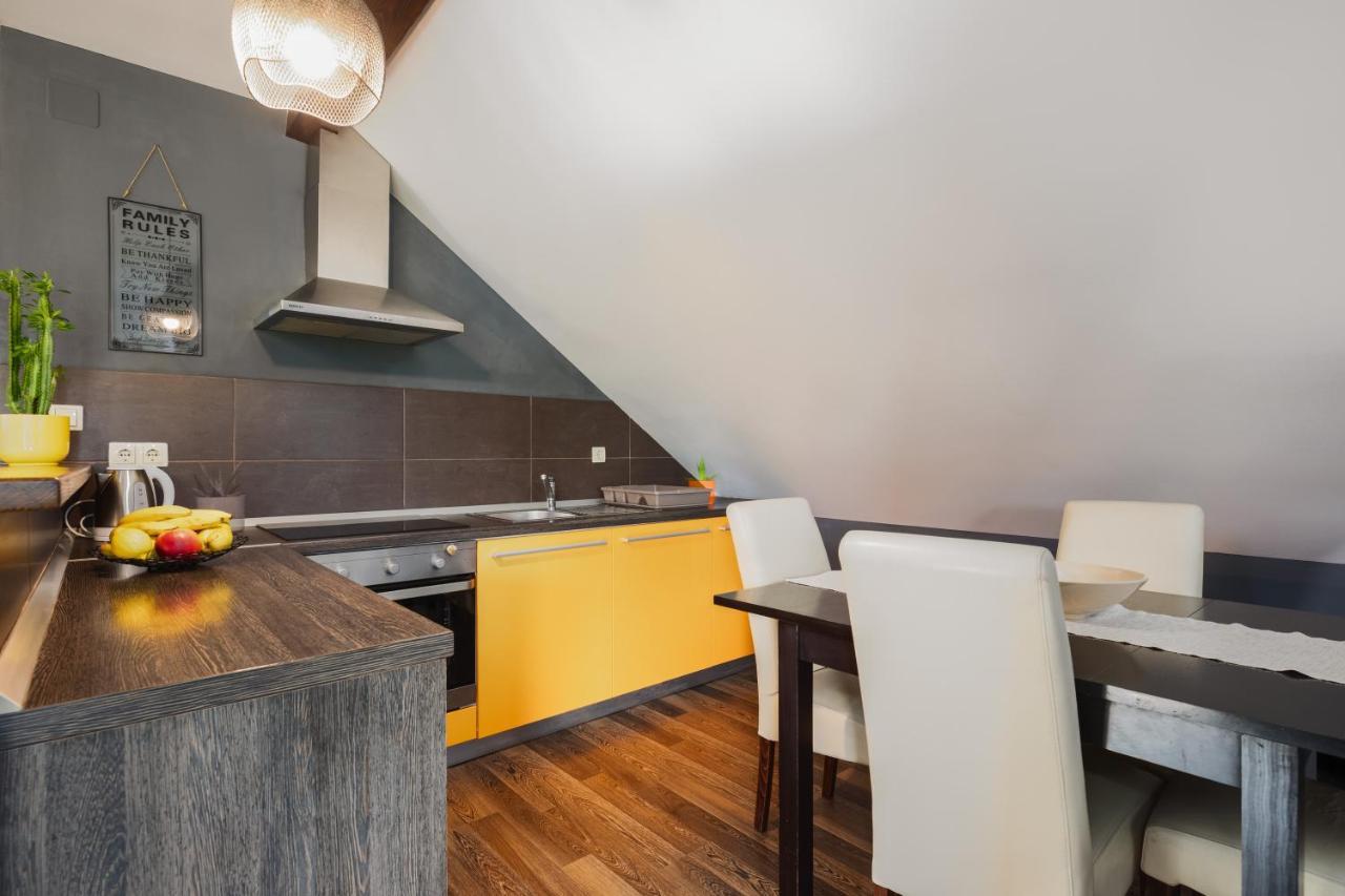 Apartment Mia Слунь Екстер'єр фото