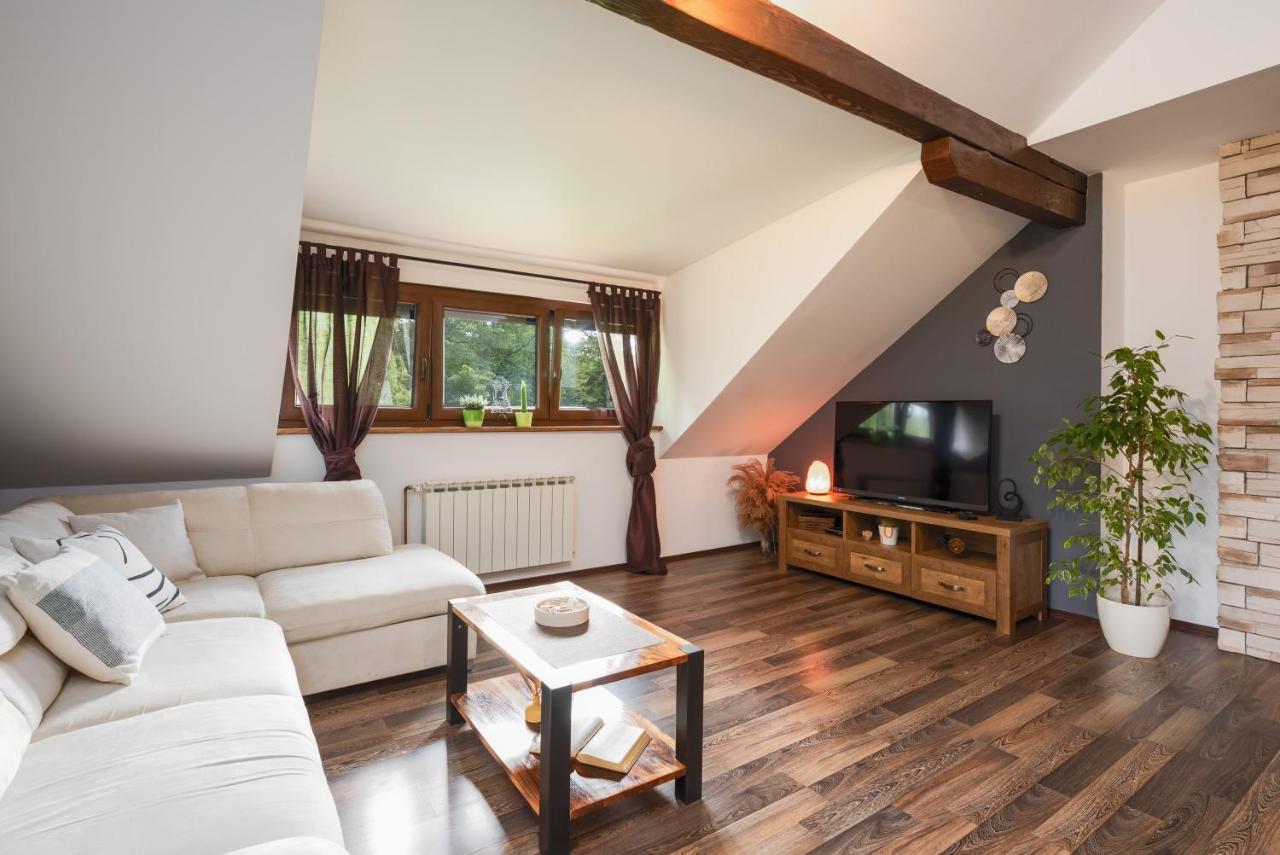 Apartment Mia Слунь Екстер'єр фото